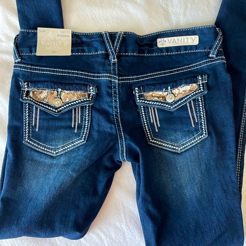 Vanity Jeans NWT Size 28x32